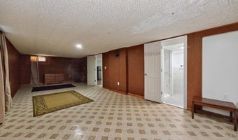 87 Buckingham Dr, Albany, NY 12208