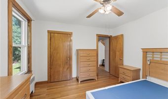 917 Woonsocket Hill Rd, North Smithfield, RI 02896