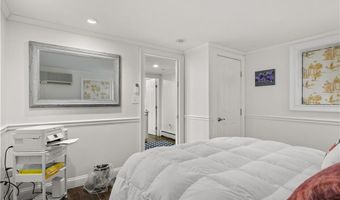 16 Shields St 2, Newport, RI 02840