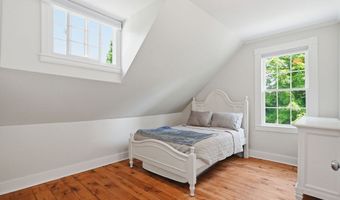 207 Dodge St, Beverly, MA 01915