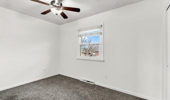 956 HILLCREST Rd, Cheyenne, WY 82009