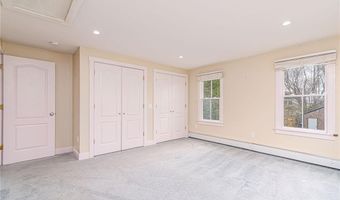 61 Howland Ave, Jamestown, RI 02835