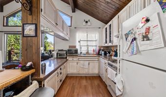 24333 Horst Dr, Crestline, CA 92325