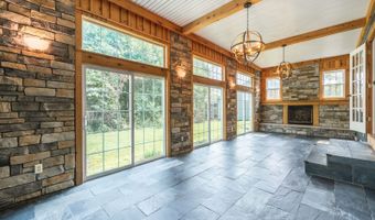 1 Pinewood Way, Athens, OH 45701