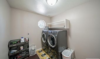 1459 S Windsor Dr, Ammon, ID 83406