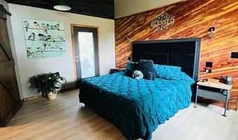 2075 County Road 2585, Alvord, TX 76225