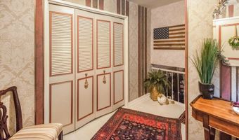 1200 N NASH St 211, Arlington, VA 22209
