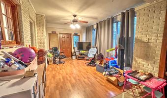 909 N 2nd St, Arkansas City, KS 67005