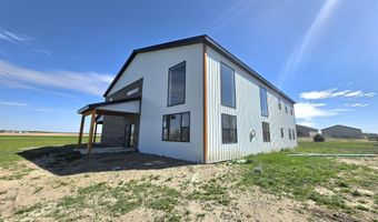 38515 129th St, Aberdeen, SD 57401