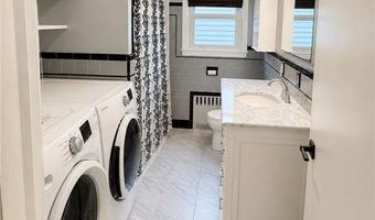 52 Tiffany St, North Providence, RI 02904