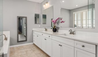 2401 Monroe Pl, Escondido, CA 92027