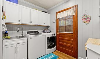 406 S Rosemary Ave, Andrews, SC 29510