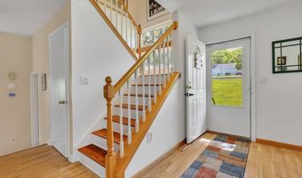 11 Watch Hill Cir 11, Cromwell, CT 06416