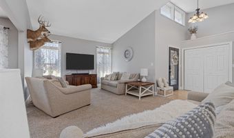 6891 E Hopewell Rd, Avilla, IN 46710