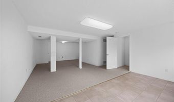 1214 Westrun Dr, Ballwin, MO 63021