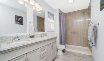 741 Beach Ave, Beachwood, NJ 08722