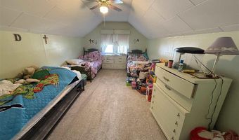 627 1st St, Nashwauk, MN 55769