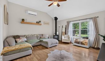 15510 Davis Dr, Addison, MI 49220