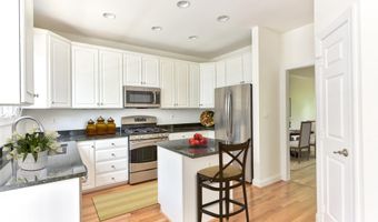 315 S HENRY St S, Alexandria, VA 22314