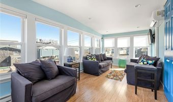 6 Macalder St, Narragansett, RI 02882