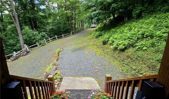 80 Dana Dr, Bakersville, NC 28705