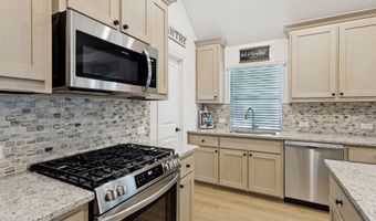 228 Shawnee Trl, Alvarado, TX 76009