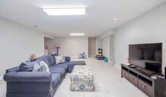 9304 WILDOAK Dr, Bethesda, MD 20814