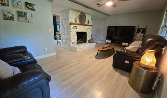 15 Finger Cir, Bella Vista, AR 72715