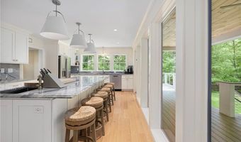 31 Wright Ln, Jamestown, RI 02835
