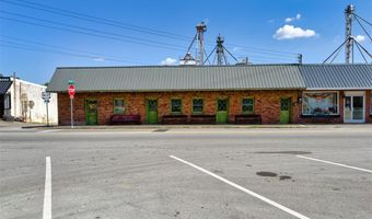 103 E Gallatin St, Adairville, KY 42202