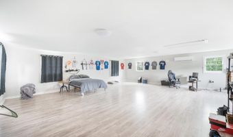 3270 Wards Rd, Altavista, VA 24517