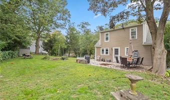 28 Crowell St, Cumberland, RI 02864
