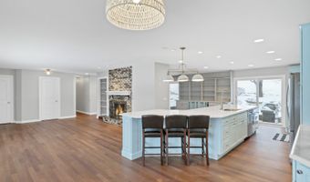 1405 Surrey Ln, Algonquin, IL 60102