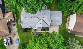 1724 Chatham Ave, Arden Hills, MN 55112