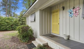 1812 Dawson Rd, Albany, GA 31707
