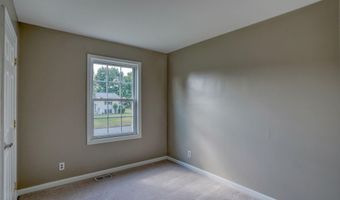 44 W INNER Cir, Dover, DE 19904