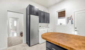 256 Snake River Dr, American Falls, ID 83211