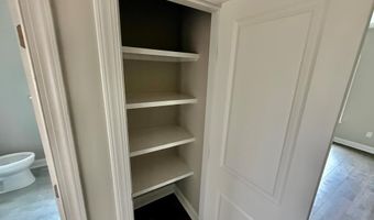 105 Orchard Cir, Adel, GA 31620