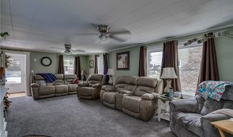 16 Bethune St, Alexandria Bay, NY 13607