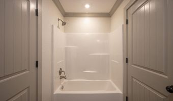 405 Lumpkin Dr, Batesville, AR 72501