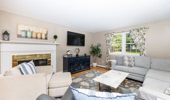 56 Juniper Dr, Avon, CT 06001