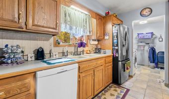 2007 Oakridge Dr, Ava, MO 65608