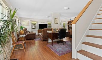 76 W Allenton Rd, North Kingstown, RI 02852