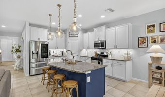 6313 SUNSAIL Pl, Apollo Beach, FL 33572