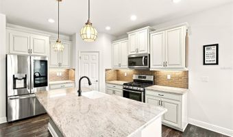 6109 COLMAR Pl, Apollo Beach, FL 33572