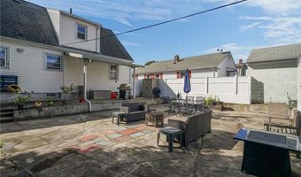 34 Aldrich Ave, Cranston, RI 02920