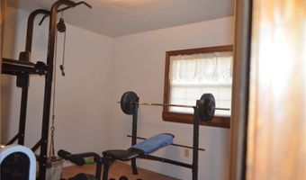 24 W 2nd St, Adrian, MO 64720
