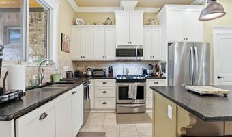 608 Cottage Ln, Benton, AR 72019