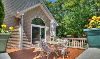 84 Bakewell Ct, Cranston, RI 02921