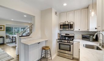6626 CAVALIER Dr, Alexandria, VA 22307